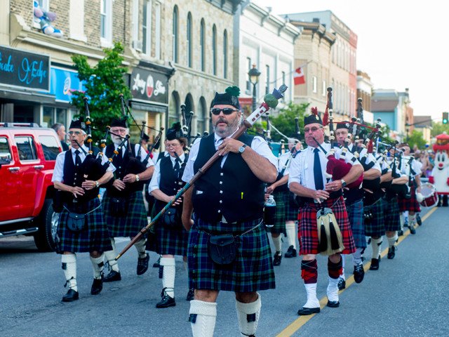 Kincardine lighthouse at sunset